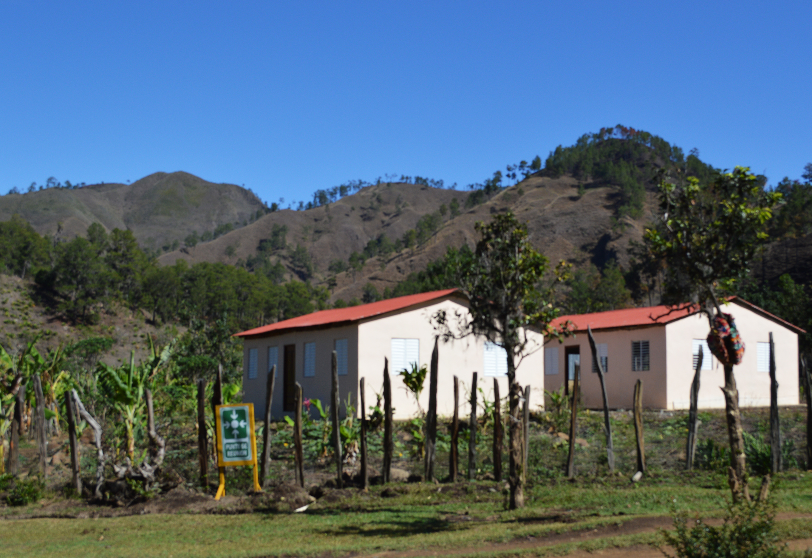 First Hondo Valle Primary School & Village Medical Clinic, built by GoldQuest 